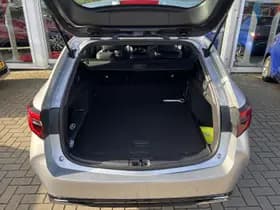 Toyota Corolla thumbnail 11