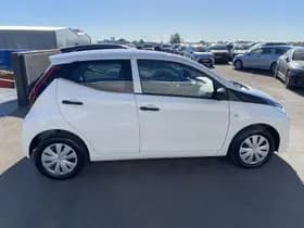 Toyota Aygo thumbnail 14