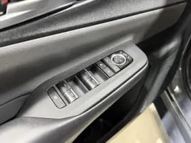 Toyota Prius thumbnail 40