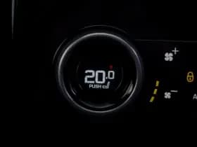 Land Rover Range Rover P400e / Pano / Stoelklima thumbnail 78