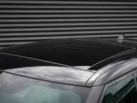 Land Rover Range Rover Velar 2.0 I4 Turbo AWD R-Dynamic HSE thumbnail 23