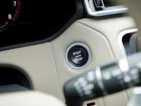 Land Rover Range Rover Velar 2.0 I4 Turbo AWD R-Dynamic HSE thumbnail 30