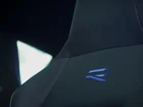 Volkswagen Golf 2.0 TSI R 4Motion thumbnail 17