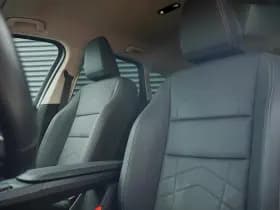 BMW 2 Serie Active Tourer 220i thumbnail 2