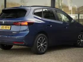 BMW 2 Serie Active Tourer 220i thumbnail 4