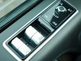 Land Rover Range Rover P400e Vogue thumbnail 15