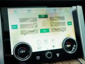 Land Rover Range Rover P400e Vogue thumbnail 24