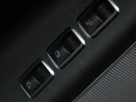 Mercedes-Benz GLS 500 4MATIC thumbnail 41