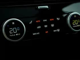 Land Rover Discovery 3.0 D250 R-Dynamic SE thumbnail 20