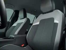 Opel Astra Sports Tourer 1.2 Turbo thumbnail 2