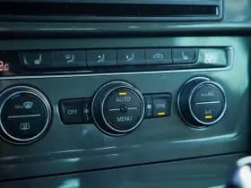 Volkswagen E-Golf / Stoelverwarming / Incl BTW / DAB / Camera / Adaptive Cruise thumbnail 19