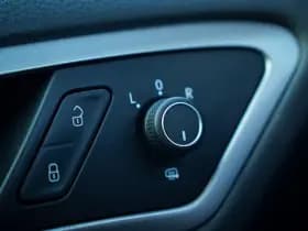 Volkswagen E-Golf / Stoelverwarming / Incl BTW / DAB / Camera / Adaptive Cruise thumbnail 24