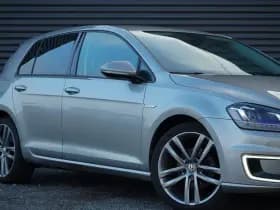 Volkswagen E-Golf / Stoelverwarming / Incl BTW / DAB / Camera / Adaptive Cruise thumbnail 26