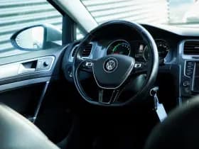 Volkswagen E-Golf / Stoelverwarming / Incl BTW / DAB / Camera / Adaptive Cruise thumbnail 29