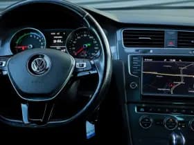 Volkswagen E-Golf / Stoelverwarming / Incl BTW / DAB / Camera / Adaptive Cruise thumbnail 36