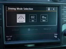 Volkswagen E-Golf / Stoelverwarming / Incl BTW / DAB / Camera / Adaptive Cruise thumbnail 43