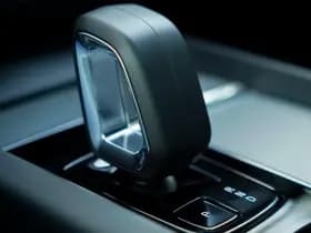 Volvo XC60 2.0 T6 Plug-in hybrid AWD Plus Dark thumbnail 16