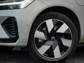 Volvo XC60 2.0 T6 Plug-in hybrid AWD Plus Dark thumbnail 23