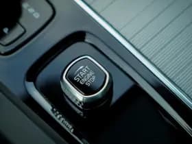 Volvo XC60 2.0 T6 Plug-in hybrid AWD Plus Dark thumbnail 34