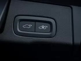 Volvo XC60 2.0 T6 Plug-in hybrid AWD Plus Dark thumbnail 40