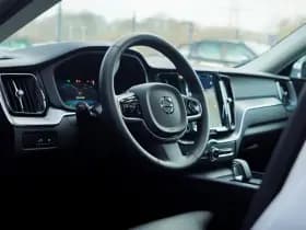 Volvo XC60 2.0 T6 Plug-in hybrid AWD Plus Dark thumbnail 6