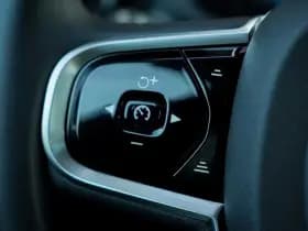 Volvo XC60 2.0 T6 Plug-in hybrid AWD Plus Dark thumbnail 59