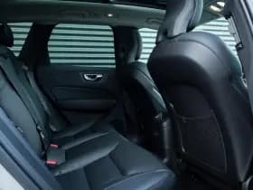 Volvo XC60 2.0 T6 Plug-in hybrid AWD Plus Dark thumbnail 8