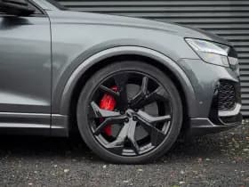 Audi Q8 4.0 TFSI RS Q8 quattro thumbnail 11