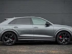 Audi Q8 4.0 TFSI RS Q8 quattro thumbnail 13