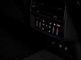 Audi Q8 4.0 TFSI RS Q8 quattro thumbnail 19