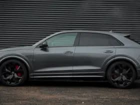 Audi Q8 4.0 TFSI RS Q8 quattro thumbnail 3