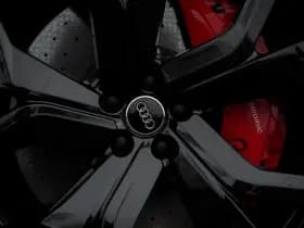 Audi Q8 4.0 TFSI RS Q8 quattro thumbnail 22