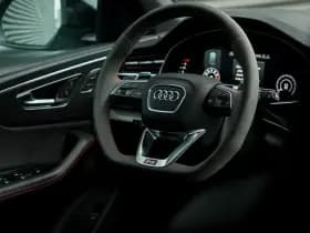 Audi Q8 4.0 TFSI RS Q8 quattro thumbnail 32