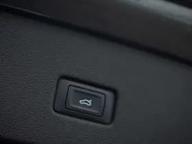 Audi Q8 4.0 TFSI RS Q8 quattro thumbnail 34