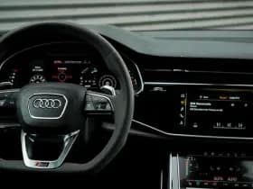 Audi Q8 4.0 TFSI RS Q8 quattro thumbnail 59