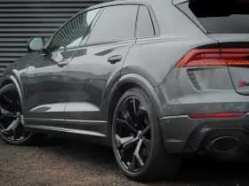 Audi Q8 4.0 TFSI RS Q8 quattro thumbnail 64