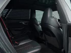 Audi Q8 4.0 TFSI RS Q8 quattro thumbnail 8
