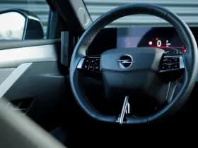 Opel Astra 1.2 GS Line thumbnail 34