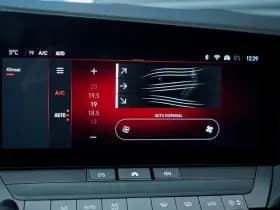 Opel Astra 1.2 GS Line thumbnail 44