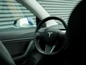 Tesla Model 3 Standard RWD Plus 60 kWh thumbnail 23