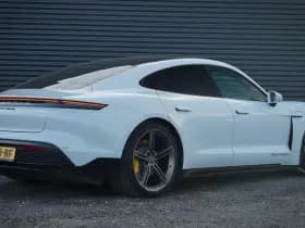 Porsche Taycan Turbo 93 kWh thumbnail 4