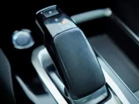 Peugeot 3008 1.6 HYbrid4 300 Première Pack Avantage thumbnail 16