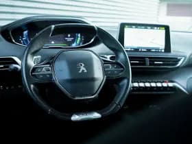 Peugeot 3008 1.6 HYbrid4 300 Première Pack Avantage thumbnail 31