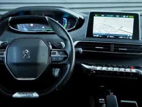 Peugeot 3008 1.6 HYbrid4 300 Première Pack Avantage thumbnail 39