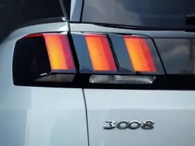 Peugeot 3008 1.6 HYbrid4 300 Première Pack Avantage thumbnail 42