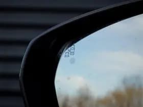 Peugeot 3008 1.6 HYbrid4 300 Première Pack Avantage thumbnail 43