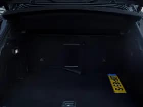 Peugeot 3008 1.6 HYbrid4 300 Première Pack Avantage thumbnail 9