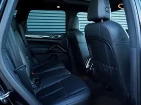 Porsche Cayenne 4.2 D S thumbnail 8