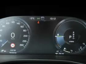 Volvo XC40 1.5 T5 Recharge R-Design thumbnail 5