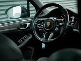 Porsche Macan 3.0 GTS thumbnail 40